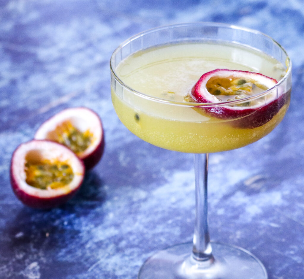 Tangy Gin and Passionfruit Juice Recipe